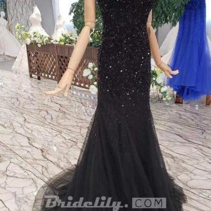 Black Mermaid Tulle Prom Dress With Sequins..