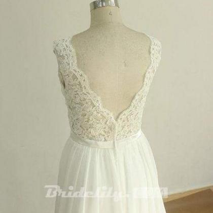 Bridelily Affordable V-neck Lace Chiffon Wedding..