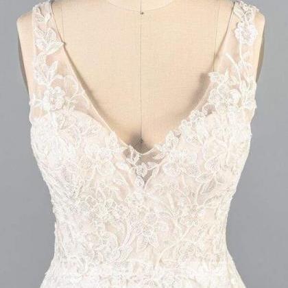 V-neck Appliques Tulle A-line Wedding Dress