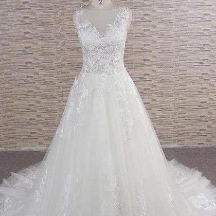 Eye-catching Applqiues Tulle A-line Wedding Dress