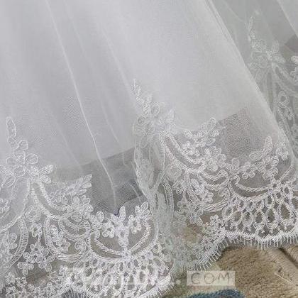 Latest Lace-up Tulle Appliques A-line Wedding..