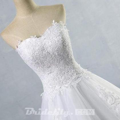 White Strapless Appliques Tulle A-line Long Wedding Dress