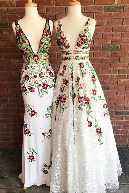 Attractive Marvelous Affordable V Neck Prom Dresses Sleeveless Floor Length Formal Dress With Appliques
